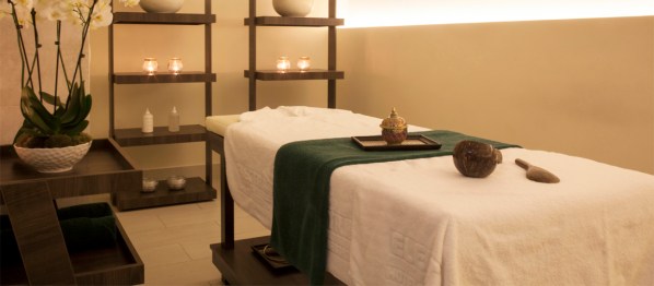The treatment room at the Electra Palace Hotel's Aegeo Spas